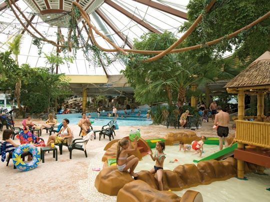 Subtropische Zwembaden Bij Landal Greenparks